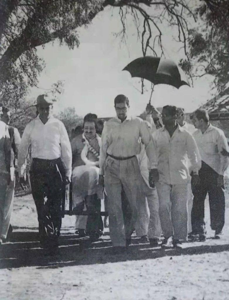 1958年撒唔斯，美拉巴德