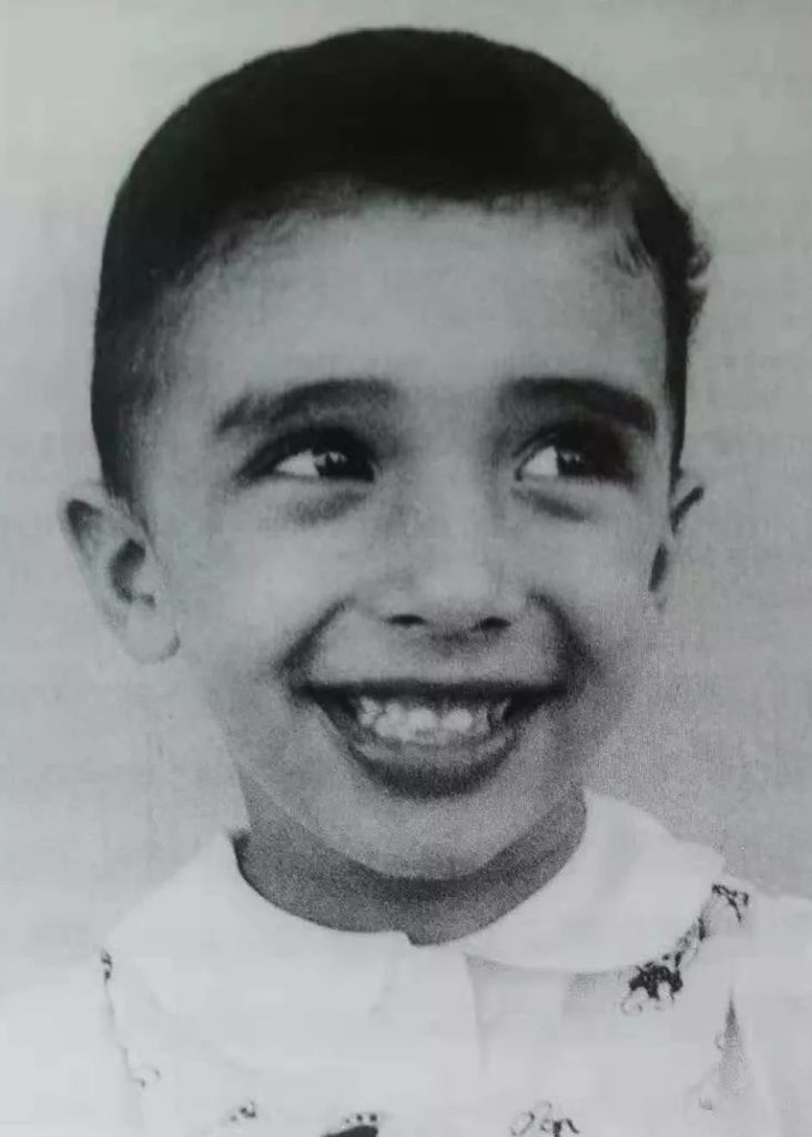 霍米，1954年8月